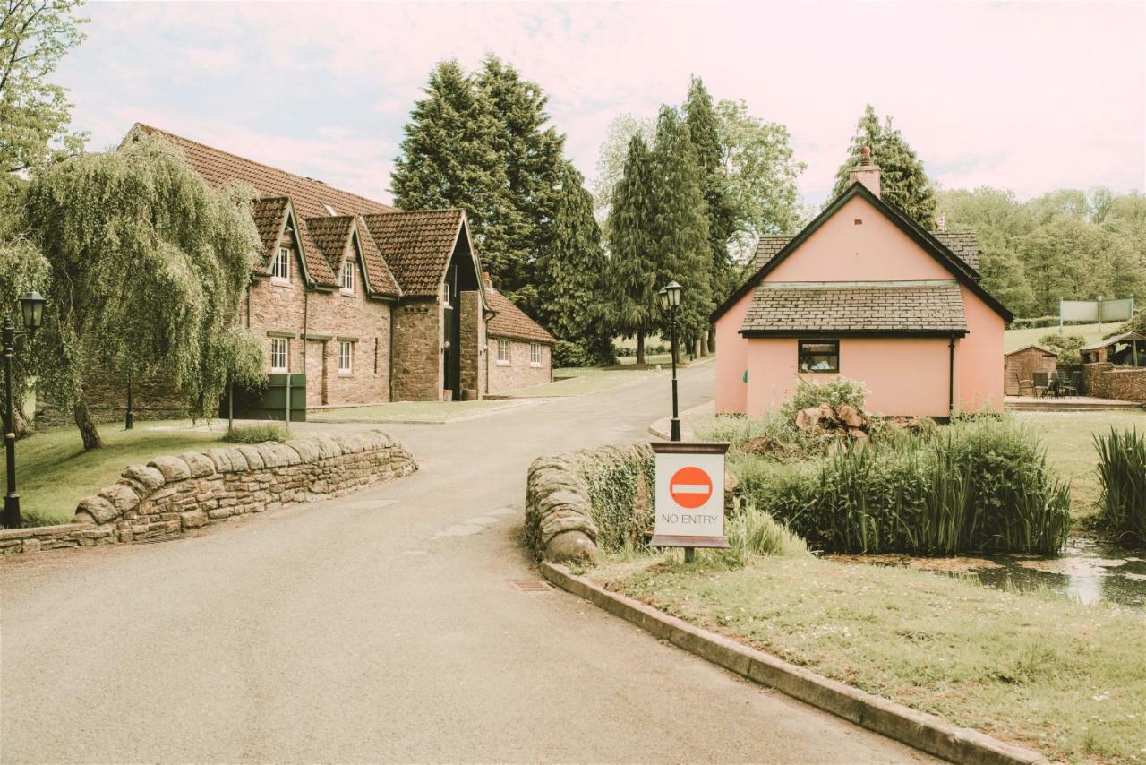 Cwrt Bleddyn Hotel & Spa Usk Dış mekan fotoğraf